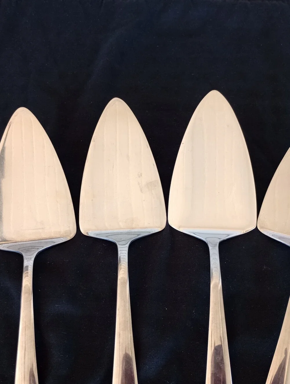 Cambridge Silversmiths Pie Server set of 4